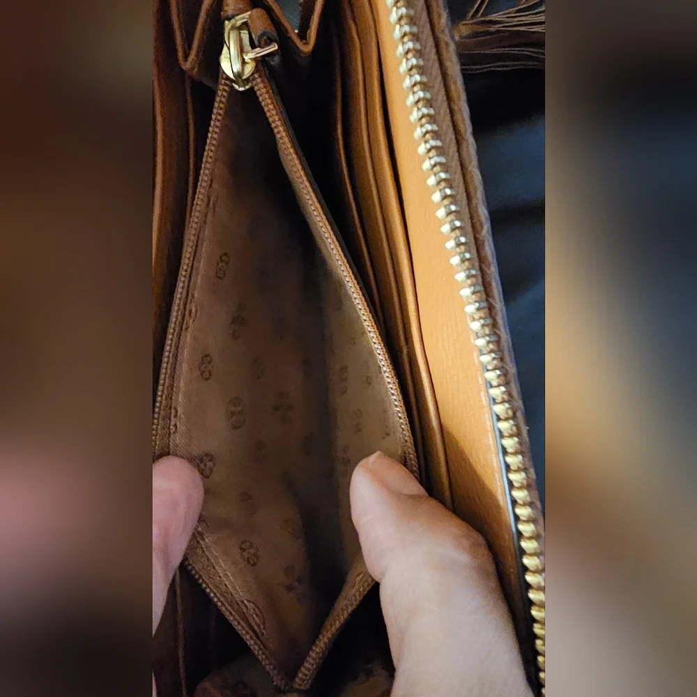 Tory Burch Tan Leather Long Wallet with Tassel EUC - Picture 11 of 16